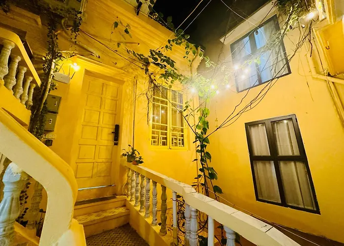 Azalea Apartment